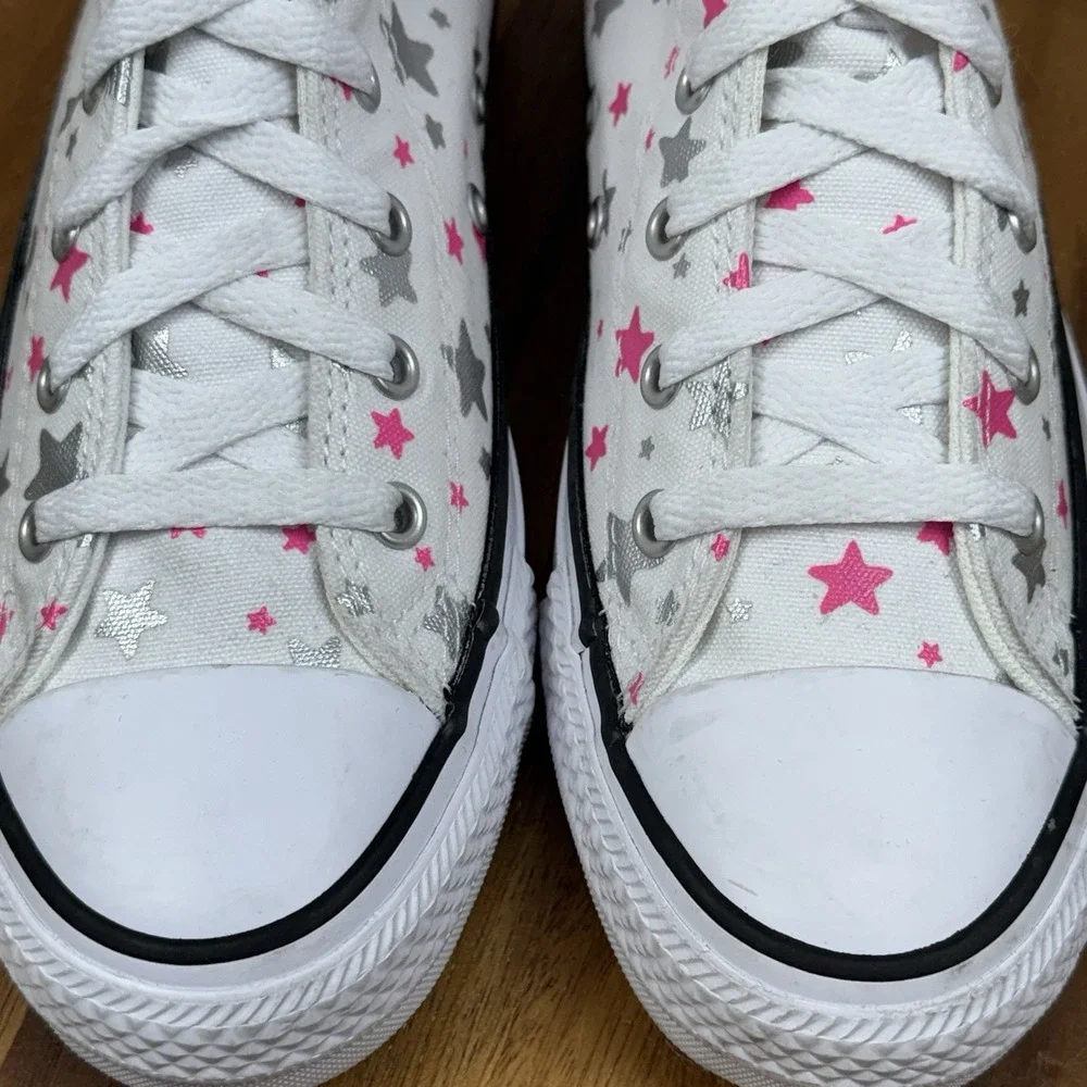New Big Kids Converse Chuck Taylor All Star Mid White Sneakers Size 5 Y